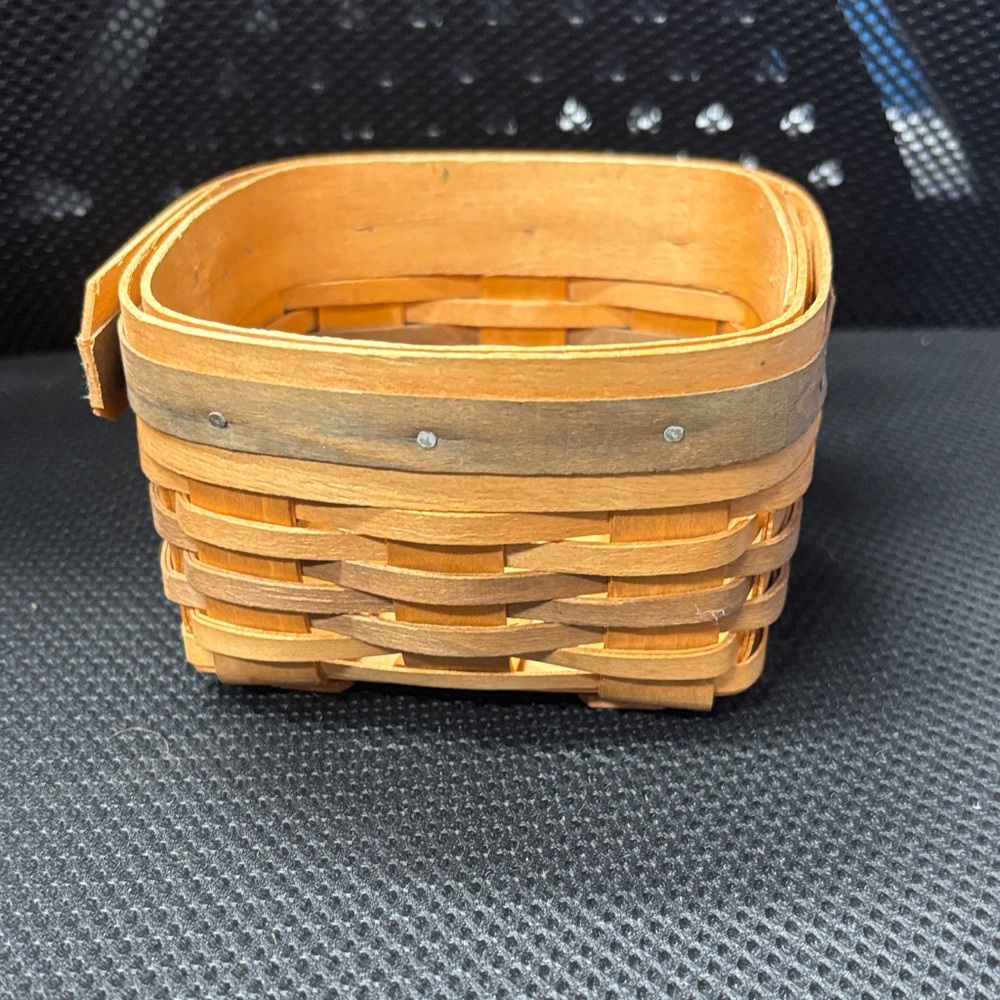 Henworks basket